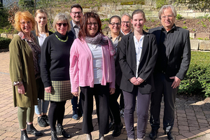 Gruppenfoto mit den Inklusionsberaterinnen und Vertreterinnen und Vertretern diverser HWK und IHK sowie des LWV Hessen Integrationsamtes