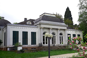 Die Villa Leonhardi im Palmengarten Frankfurt beherbergt ein gastronomisches Integrationsprojekt (Foto: Kombinat)